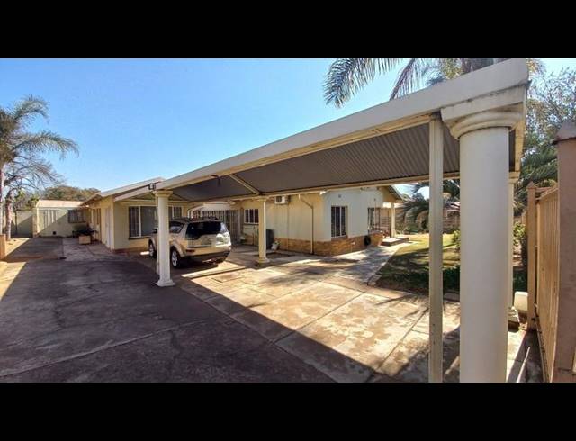 3 BEDROOM HOUSE FOR SALE IN PRETORIA GARDENS